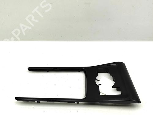 Used Middle console Middle console VW TIGUAN (CT1) 1.5 eTSI (131 hp) 35811616 35811616