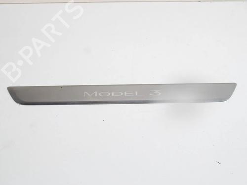 Used Step Step TESLA MODEL 3 (5YJ3) EV (283 hp) 27758572 27758572