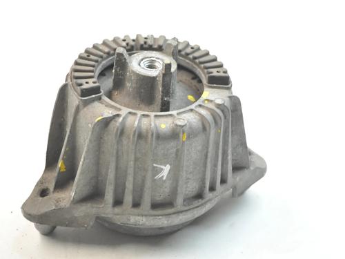 Used Engine mount Engine mount MERCEDES-BENZ E-CLASS (W212) E 200 CDI / BlueTEC (212.005, 212.006) (136 hp) 30210276 30210276