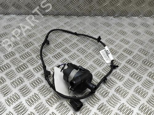 Used Auxiliary water pump Auxiliary water pump LAND ROVER DEFENDER Station Wagon (L663) P525 4x4 (525 hp) 33390759 33390759