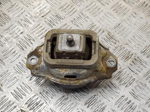 Engine mount LAND ROVER DISCOVERY III (L319) 2.7 TD 4x4 | BP8843238M89 