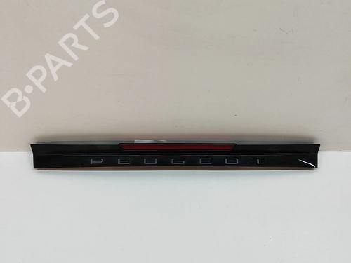 Used Third brake light Third brake light PEUGEOT 3008 III (KA_, KB_, KC_) e-210 (KCZKZX) (213 hp) 28559161 28559161