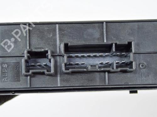 Right front window switch NISSAN JUKE (F15) 1.5 dCi | BP10992236I26 