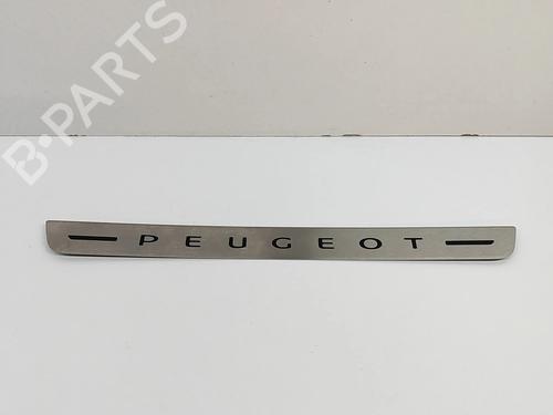 Used Step Step PEUGEOT 2008 II (UD_, US_, UY_, UJ_, UR_, UC_) e-2008 (UKZKXZ) (136 hp) 27780457 27780457