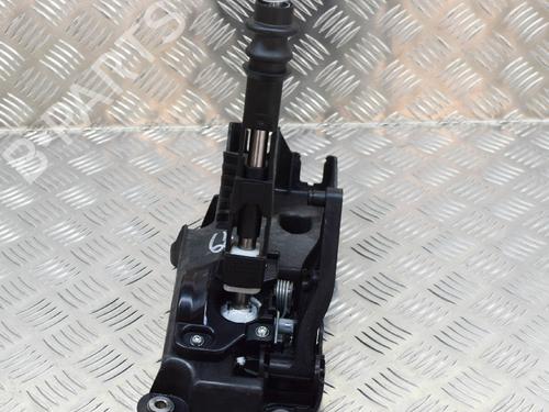 Gear lever NISSAN QASHQAI II SUV (J11, J11_) 1.2 DIG-T | BP6768797M90 