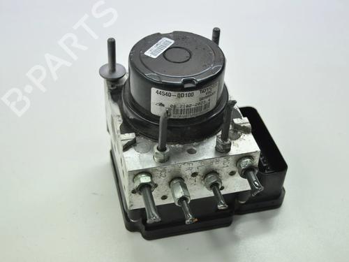 Used ABS pump TOYOTA YARIS (_P9_) 1.0 VVT-i (KSP90_, KSP90R) (69 hp) 9862931