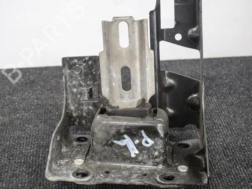 Used Engine mount Engine mount PEUGEOT 2008 I (CU_) 1.2 VTi (82 hp) 6747724 6747724