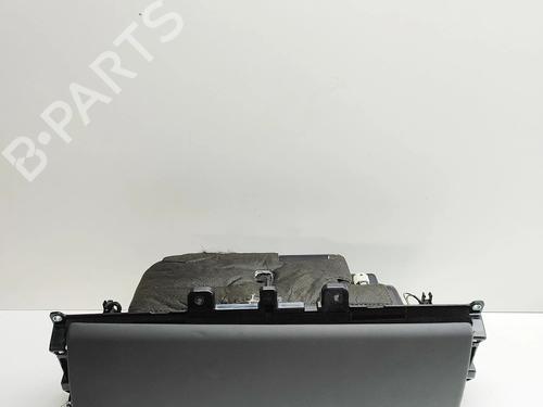Used Glove box Glove box LAND ROVER RANGE ROVER SPORT III (L461) P440e PHEV AWD (441 hp) 33112648 33112648