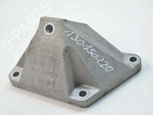 Støtte BMW 5 (F10) 550 i (408 hp) 30258866