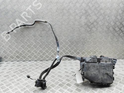 Used Fuse box Fuse box MERCEDES-BENZ GLA (H247) GLA 200 (247.787) (163 hp) 33380281 33380281