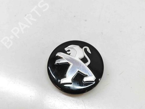 Used Hub cap PEUGEOT 2008 II (UD_, US_, UY_, UJ_, UR_, UC_) e-2008 (UKZKXZ) (136 hp) 29042488