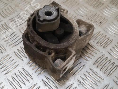 Used Engine mount Engine mount MERCEDES-BENZ B-CLASS Sports Tourer (W245) B 180 CDI (245.207) (109 hp) 6716585 6716585