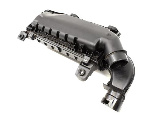 Used Air filter box PEUGEOT 2008 I (CU_) 1.2 THP 110 / PureTech 110 (110 hp) 30214121