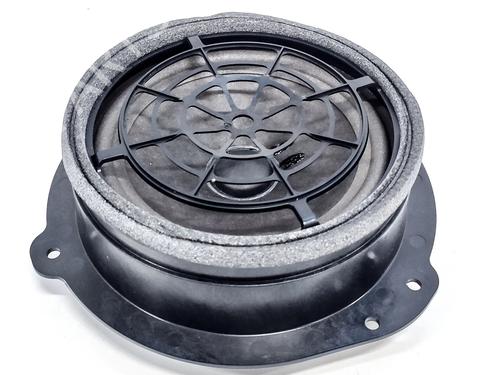 speakers-audi-a4-b9-avant-8w5-8wd-20-tdi-8w5035411-2015-6760713 main image