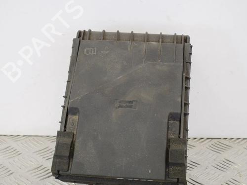 Used Fuse box Fuse box VW PASSAT B7 Variant (365) 1.6 TDI (105 hp) 6738867 6738867