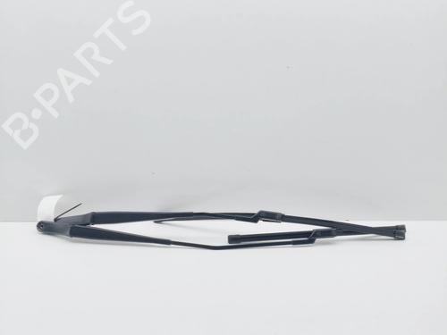 Used Front windshield wiper arm Front windshield wiper arm 37797922 37797922