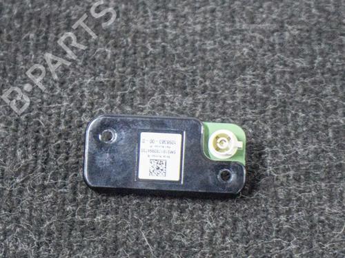 Câmera TESLA MODEL 3 (5YJ3) EV AWD (351 hp) 27748176