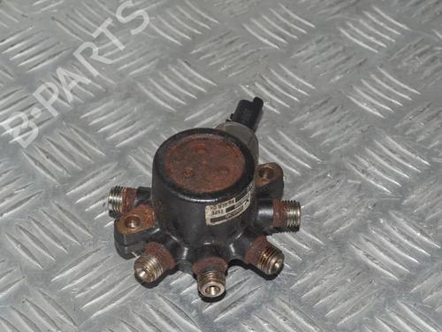 Used Injection rail RENAULT SCÉNIC II (JM0/1_) 1.5 dCi (JM1F) (86 hp) 6720643