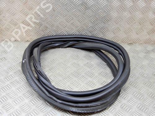 Rubber door seal PEUGEOT 3008 II SUV (MC_, MR_, MJ_, M4_) 1.6 THP 165 (M45GYW, M45GZW, M45GYV) | BP14646359C142