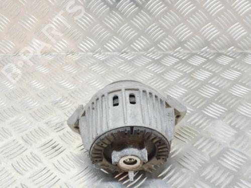 Used Engine mount MERCEDES-BENZ E-CLASS (W212) E 220 BlueTEC (212.001) (177 hp) 6774375