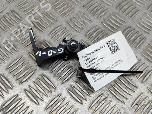 Used Hinge/Door check strap SKODA OCTAVIA III (5E3, NL3, NR3) 2.0 TDI (150 hp) 16141566