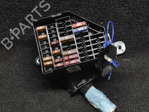 Used Fuse box Fuse box VW PASSAT B6 (3C2) 2.0 TDI (140 hp) 6720548 6720548
