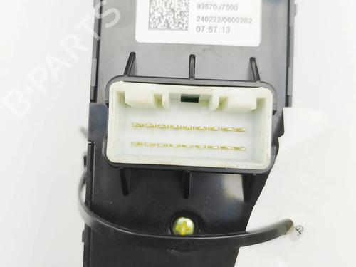 Right front window switch KIA XCEED (CD) 1.5 T-GDI | BP37481519I26 - Image 5