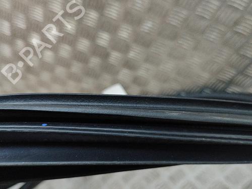 Gummiliste TESLA MODEL Y (5YJY) EV Rear-Wheel Drive | BP33367850C142 - Image 5