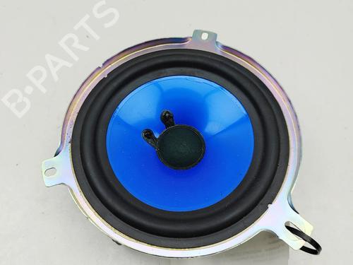speaker-maserati-levante-suv-m161-2016-31859327 main image