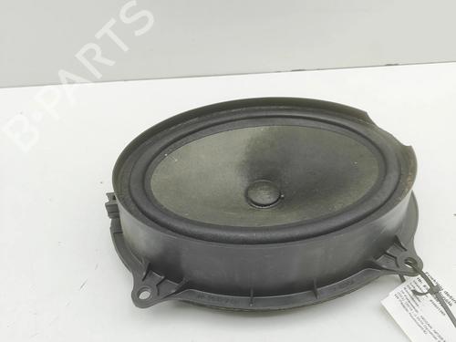 speaker-nissan-navara-np300-pickup-d23-d23t-2014-34218137 main image