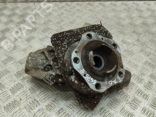 Used Right front steering knuckle Right front steering knuckle PORSCHE BOXSTER (986) 2.5 (204 hp) 28434915 28434915