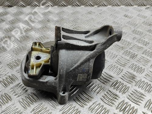 Used Engine mount AUDI A4 B9 Avant (8W5, 8WD) 2.0 TDI (150 hp) 17549098