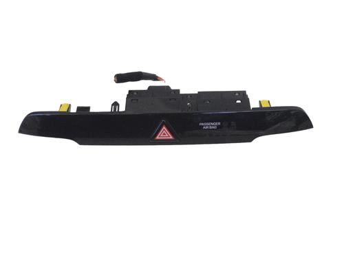 Used Warning switch Warning switch HYUNDAI TUCSON (TL, TLE) 1.7 CRDi (116 hp) 33361879 33361879