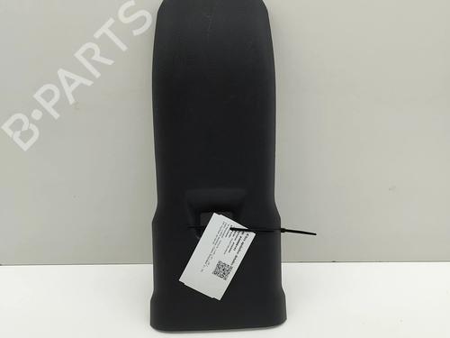 middle-console-toyota-c-hr-_x2_-_h2_-2023-27795675 main image