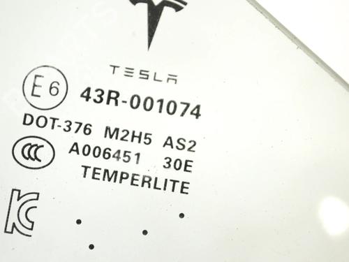 Front right quarter glass TESLA MODEL S (5YJS) 75D AWD | BP30267109C112 