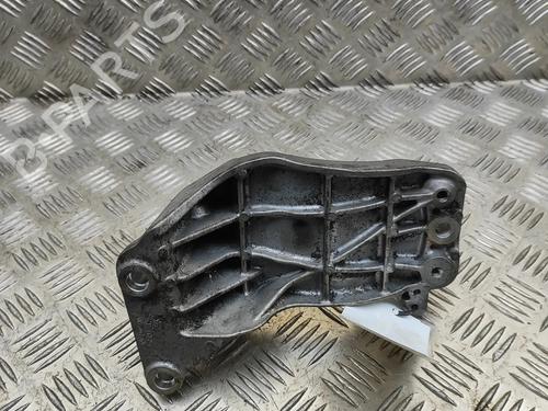 Støtte Støtte JEEP GRAND CHEROKEE IV (WK, WK2) 3.0 CRD (243 hp) 33381840 33381840