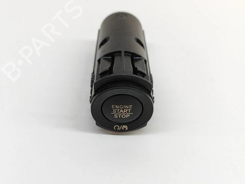 switch-maserati-ghibli-iii-m157-2013-23562579 main image