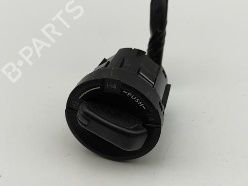 Used Switch TOYOTA HILUX VIII Pickup (_N1_) 2.8 TD 4WD (GUN126) (204 hp) 28434056