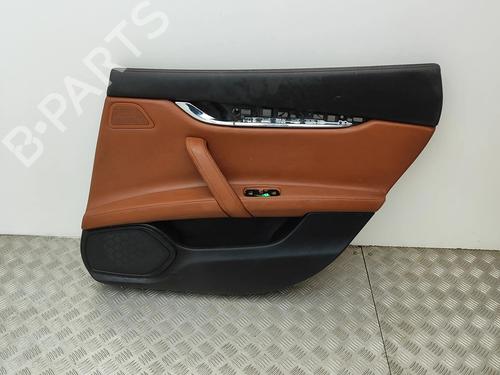 Bageste højre beklædning Bageste højre beklædning MASERATI QUATTROPORTE VI 3.0 S Q4 (411 hp) 33798335 33798335