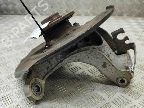 Used Left front steering knuckle VW PASSAT B8 (3G2, CB2) 1.6 TDI (120 hp) 16077430