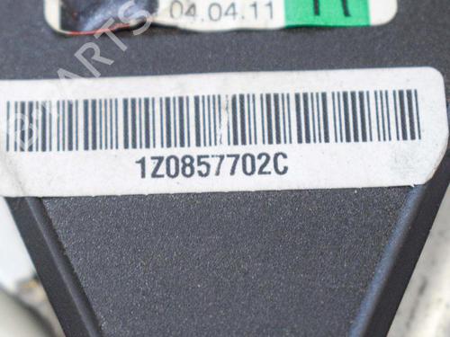 Front right seatbelt SKODA OCTAVIA II (1Z3) 1.6 TDI | BP10402964I25 