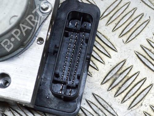 ABS pump TESLA MODEL Y (5YJY) EV Performance All-wheel Drive | BP27752582M43 - Image 4