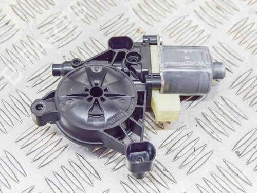 Used Right rear window motor AUDI A4 B9 (8W2, 8WC) 2.0 TDI (190 hp) 7017105