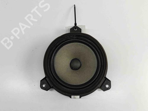 Used Speaker TOYOTA YARIS (_P13_) 1.3 (NSP130_, NSP130) (95 hp) 26733503