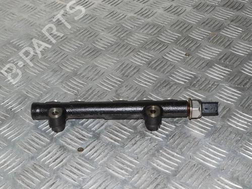 Used Injection rail VOLVO C30 (533) D2 (115 hp) 6720432
