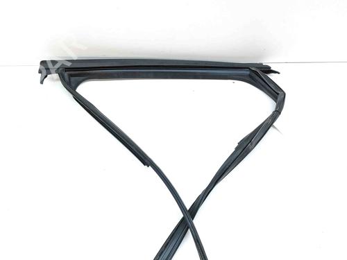 Used Rubber door seal AUDI Q4 E-TRON Sportback (F4N) 50 quattro (299 hp) 27770440