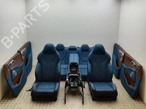 Used Seats set Seats set BMW XM (G09) XM All-wheel Drive (653 hp) 33387744 33387744