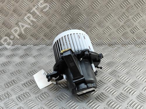 Heater blower motor PEUGEOT 5008 II (MC_, MJ_, MR_, M4_) 1.5 BlueHDi 130 (MCYHZJ, MCYHZR, MCYHZX) | BP28676449M62 