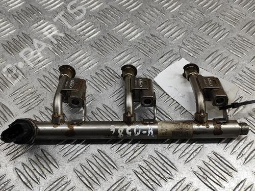 Used Injection rail FORD FOCUS III Turnier 1.0 EcoBoost (125 hp) 22807796
