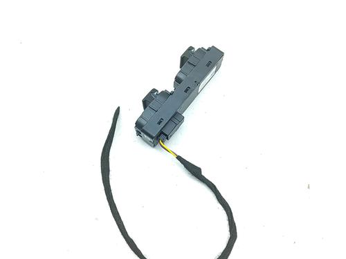 Switch TESLA MODEL Y (5YJY) EV Performance All-wheel Drive | BP34701546I30 - Image 4
